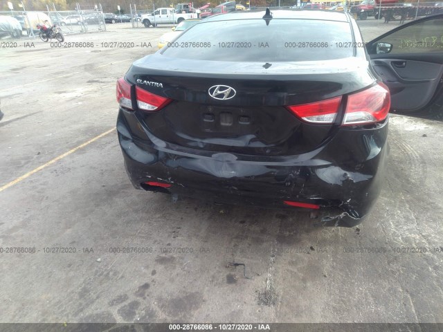 Photo 5 VIN: KMHDH4AE6DU574933 - HYUNDAI ELANTRA 