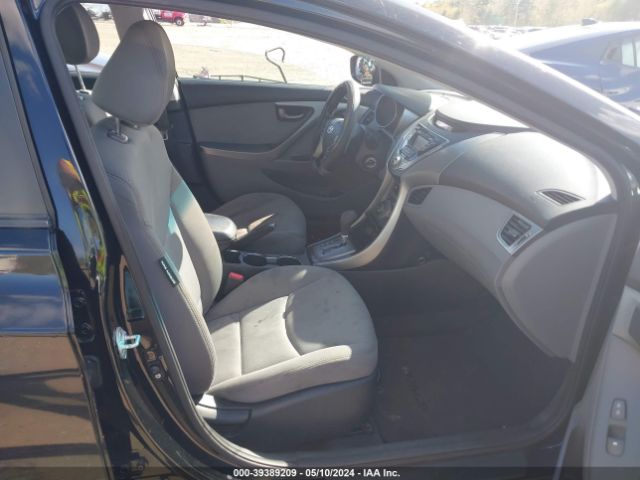 Photo 4 VIN: KMHDH4AE6DU585348 - HYUNDAI ELANTRA 