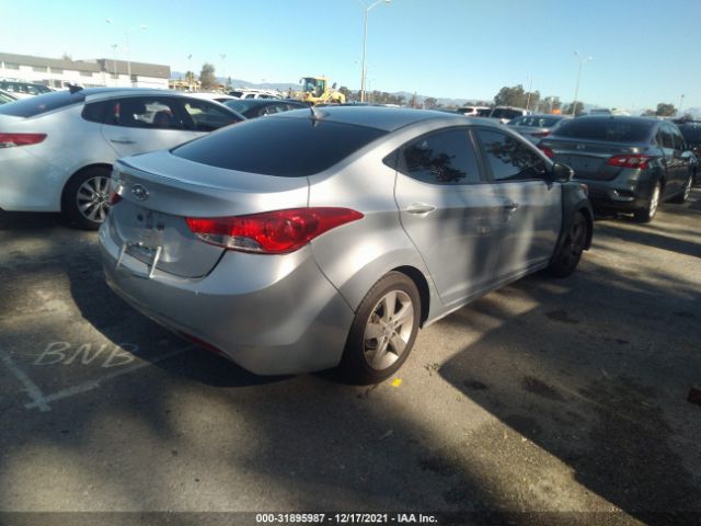 Photo 3 VIN: KMHDH4AE6DU587634 - HYUNDAI ELANTRA 