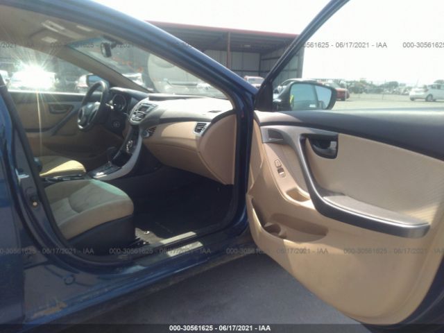 Photo 4 VIN: KMHDH4AE6DU684168 - HYUNDAI ELANTRA 