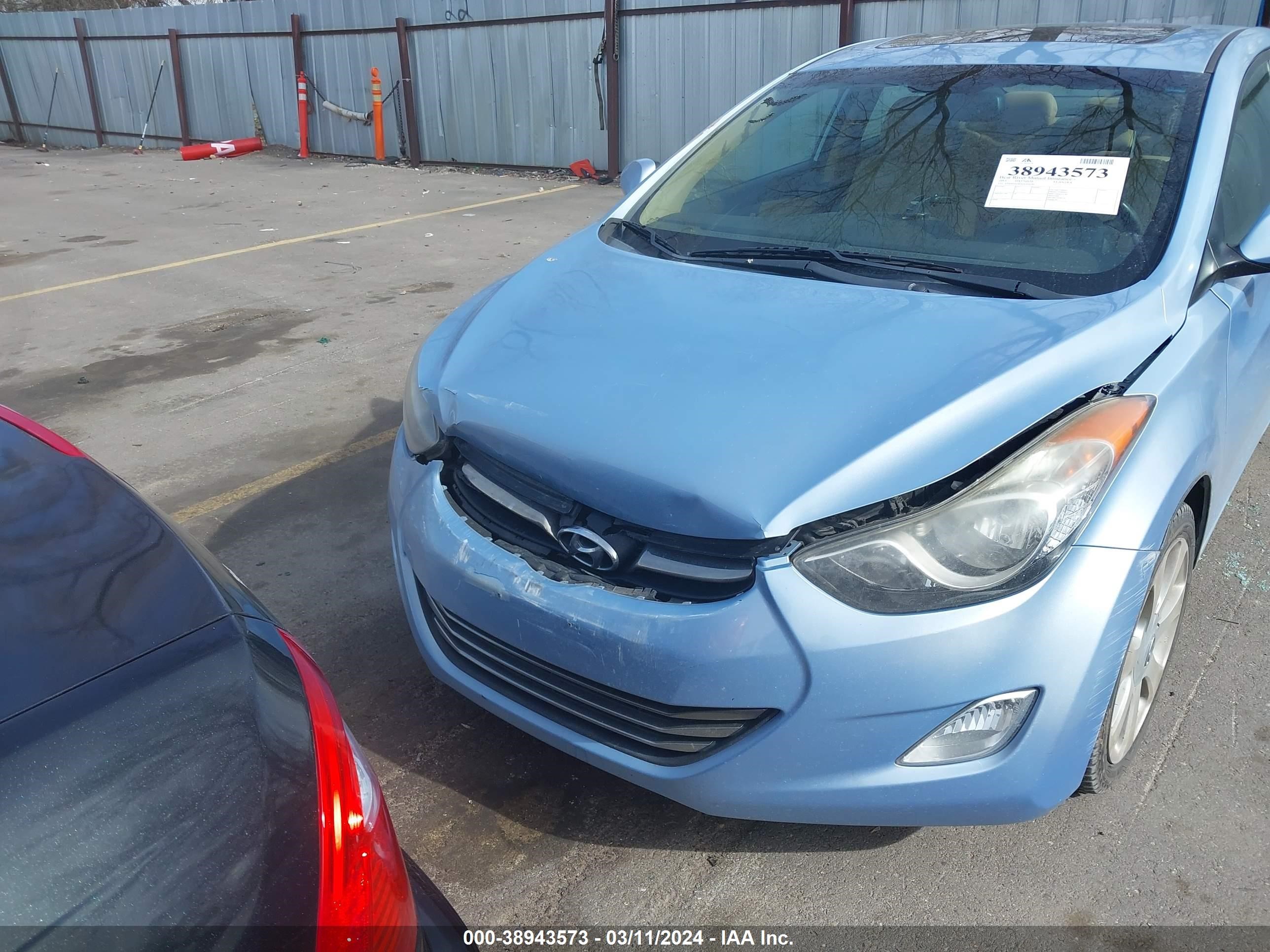 Photo 5 VIN: KMHDH4AE6DU696546 - HYUNDAI ELANTRA 