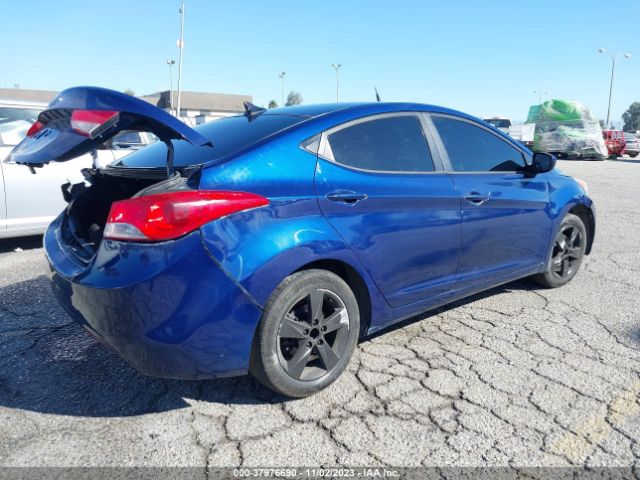 Photo 3 VIN: KMHDH4AE6DU753876 - HYUNDAI ELANTRA 