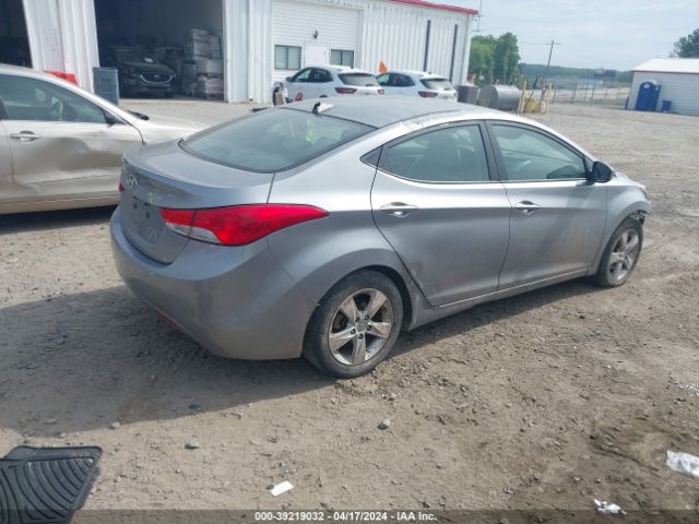 Photo 3 VIN: KMHDH4AE6DU764232 - HYUNDAI ELANTRA 