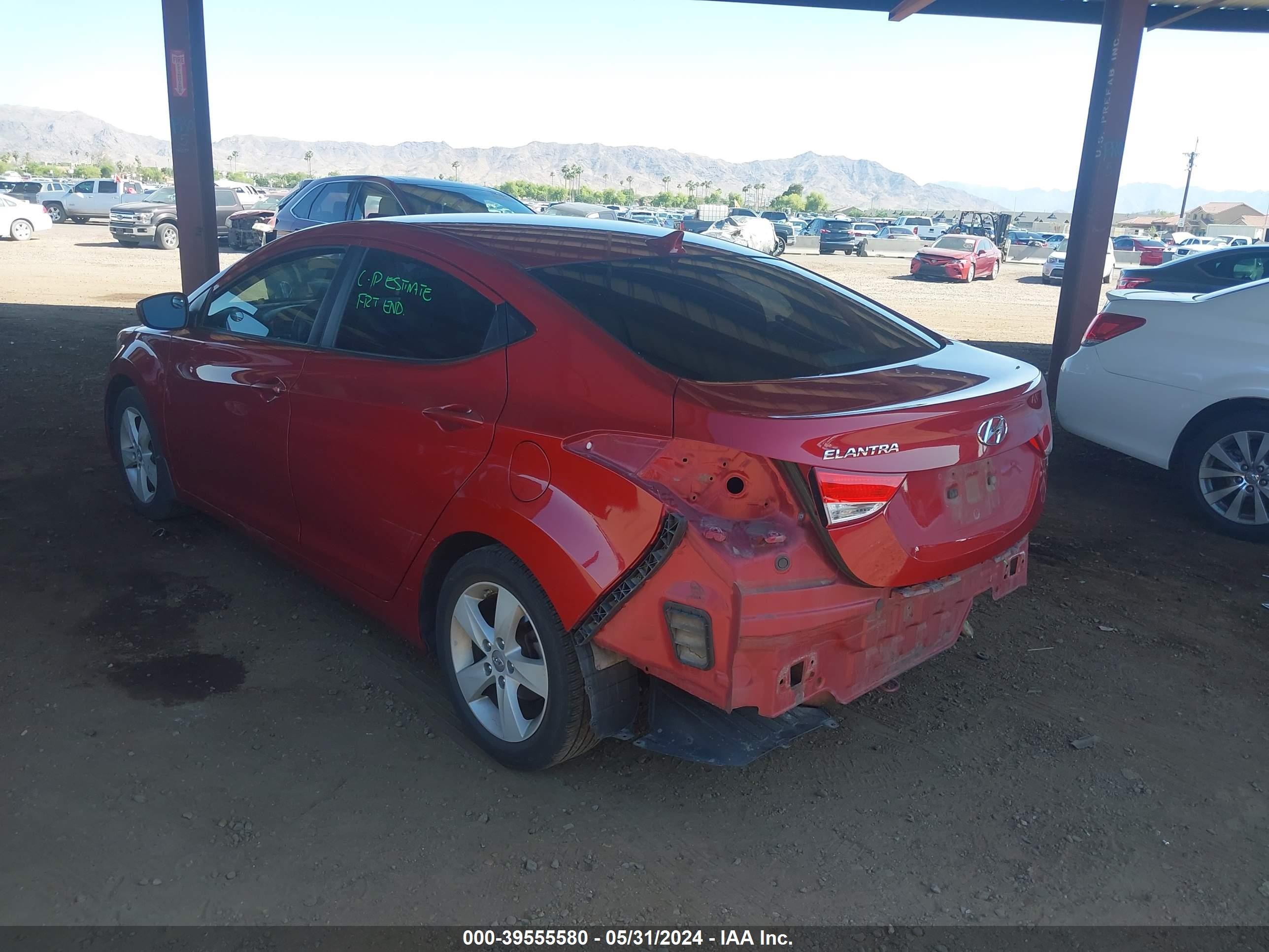 Photo 2 VIN: KMHDH4AE6DU772458 - HYUNDAI ELANTRA 