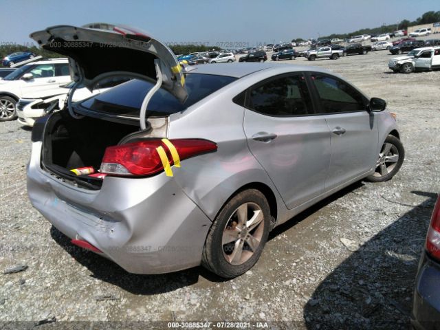 Photo 3 VIN: KMHDH4AE6DU815566 - HYUNDAI ELANTRA 