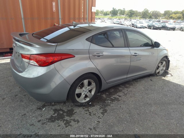 Photo 3 VIN: KMHDH4AE6DU893880 - HYUNDAI ELANTRA 