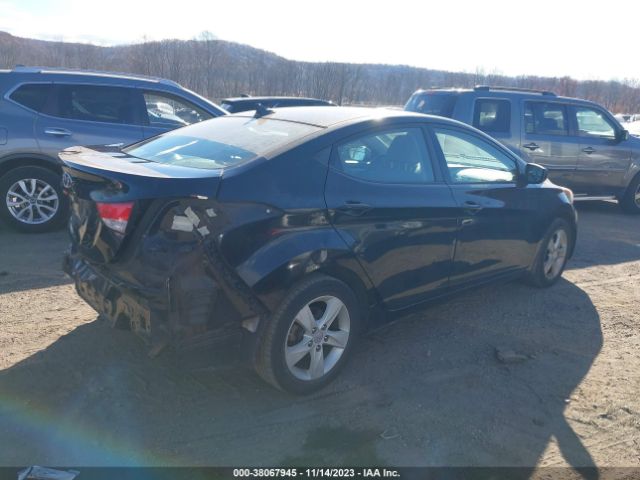 Photo 3 VIN: KMHDH4AE6DU923556 - HYUNDAI ELANTRA 