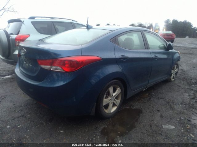 Photo 3 VIN: KMHDH4AE6DU949123 - HYUNDAI ELANTRA 