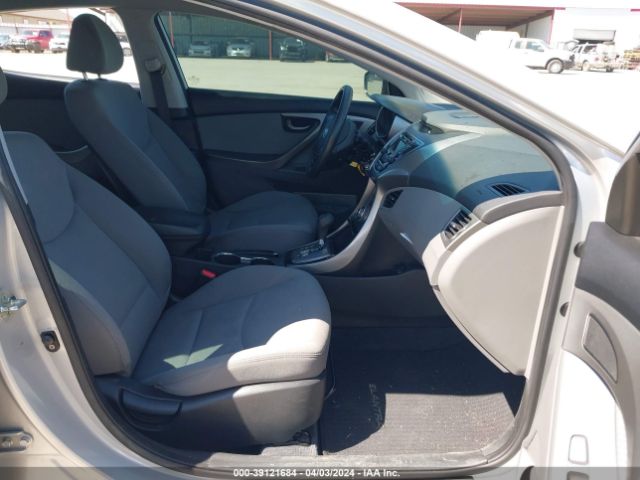 Photo 4 VIN: KMHDH4AE6DU957464 - HYUNDAI ELANTRA 