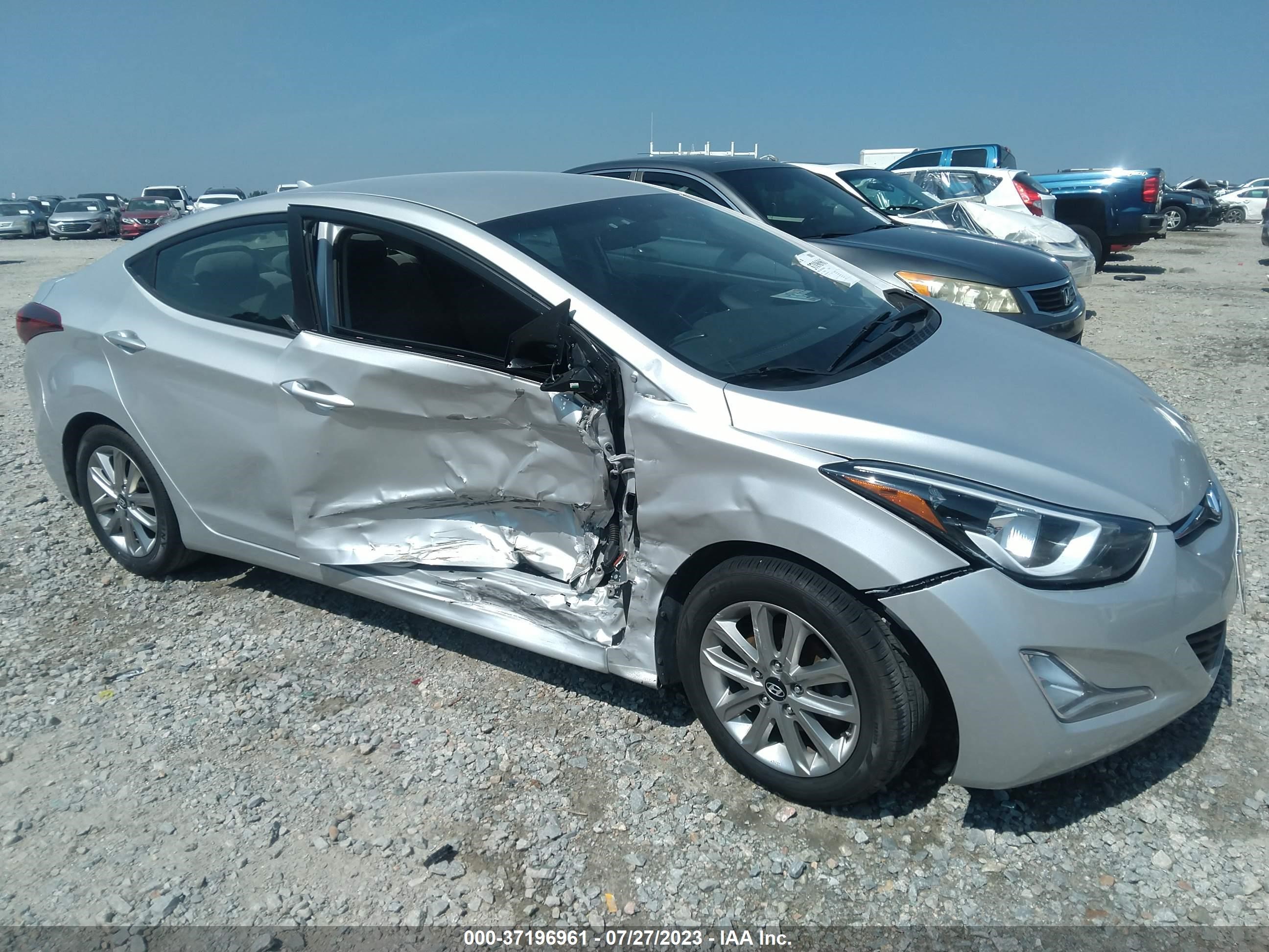 Photo 5 VIN: KMHDH4AE6EU038758 - HYUNDAI ELANTRA 