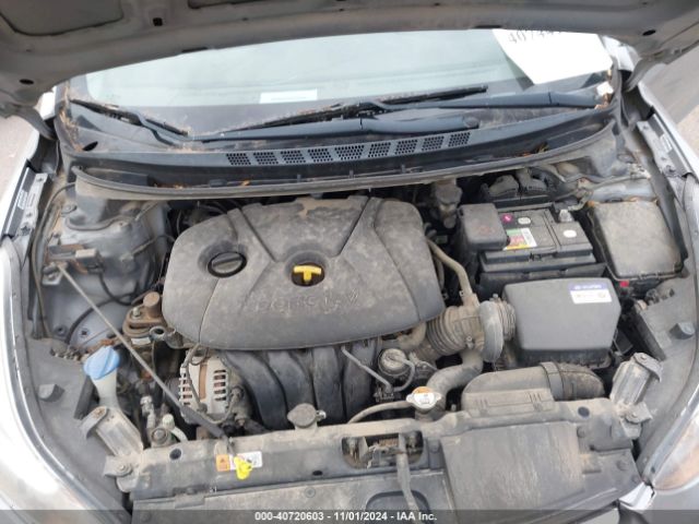 Photo 9 VIN: KMHDH4AE6FU250142 - HYUNDAI ELANTRA 