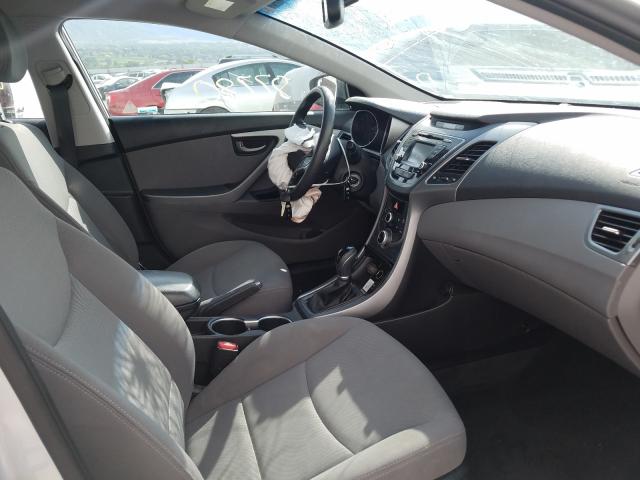 Photo 4 VIN: KMHDH4AE6FU320528 - HYUNDAI ELANTRA 