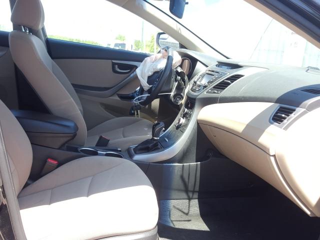 Photo 4 VIN: KMHDH4AE6FU389493 - HYUNDAI ELANTRA SE 