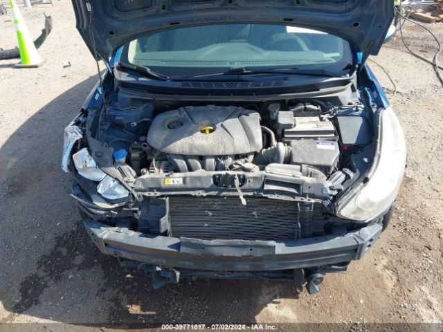 Photo 9 VIN: KMHDH4AE6FU415994 - HYUNDAI ELANTRA 