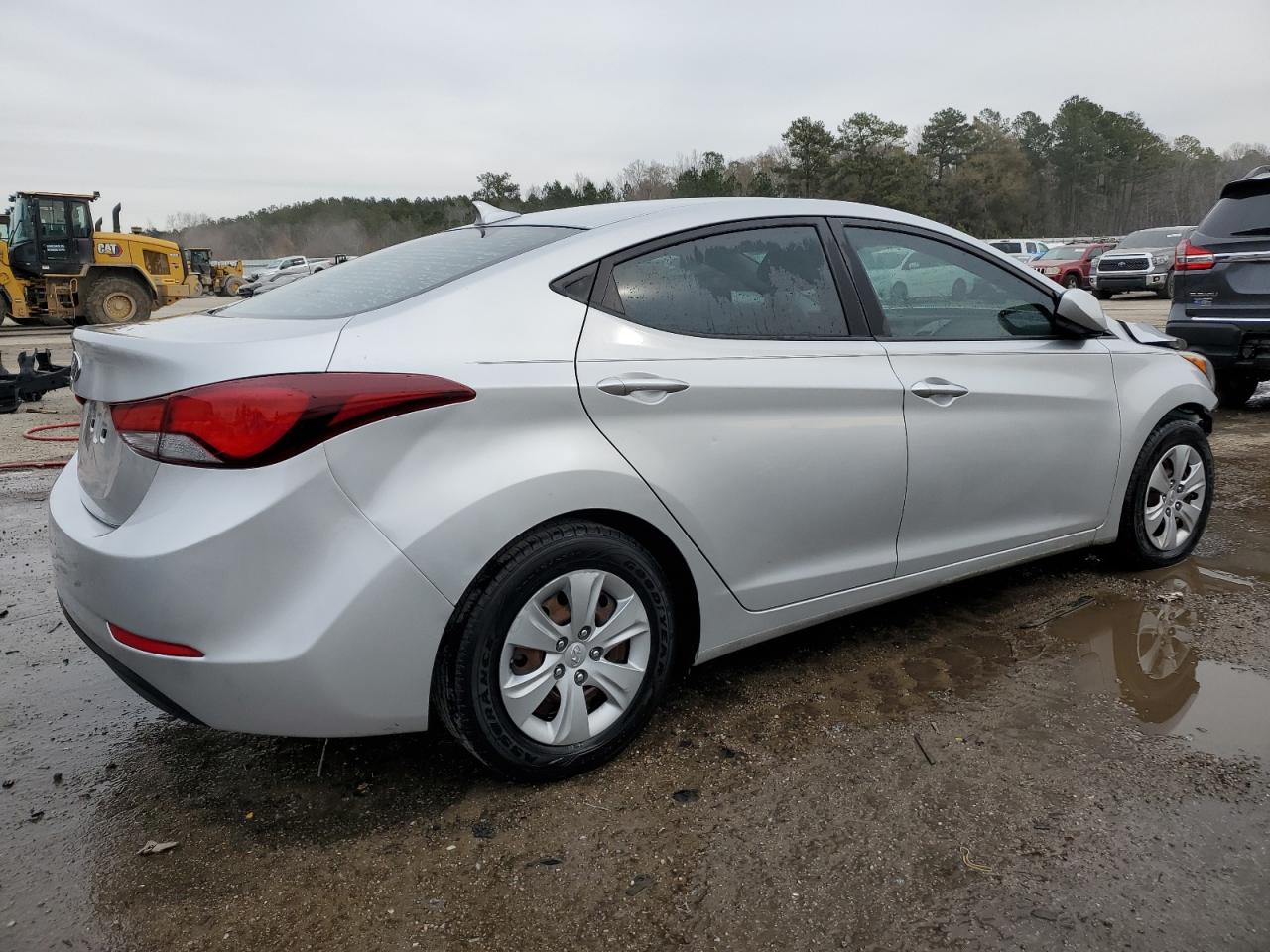 Photo 2 VIN: KMHDH4AE6GU475131 - HYUNDAI ELANTRA 