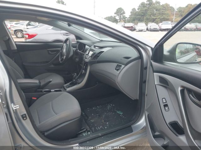 Photo 4 VIN: KMHDH4AE6GU479065 - HYUNDAI ELANTRA 