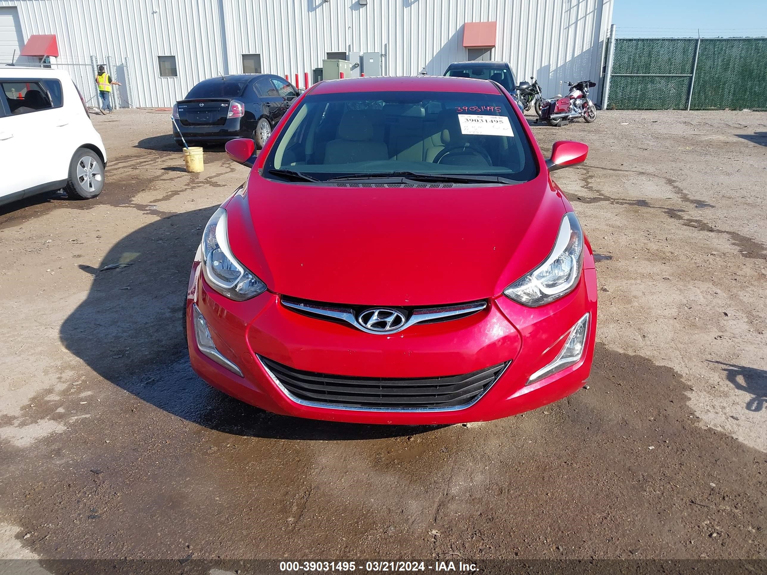 Photo 10 VIN: KMHDH4AE6GU481463 - HYUNDAI ELANTRA 