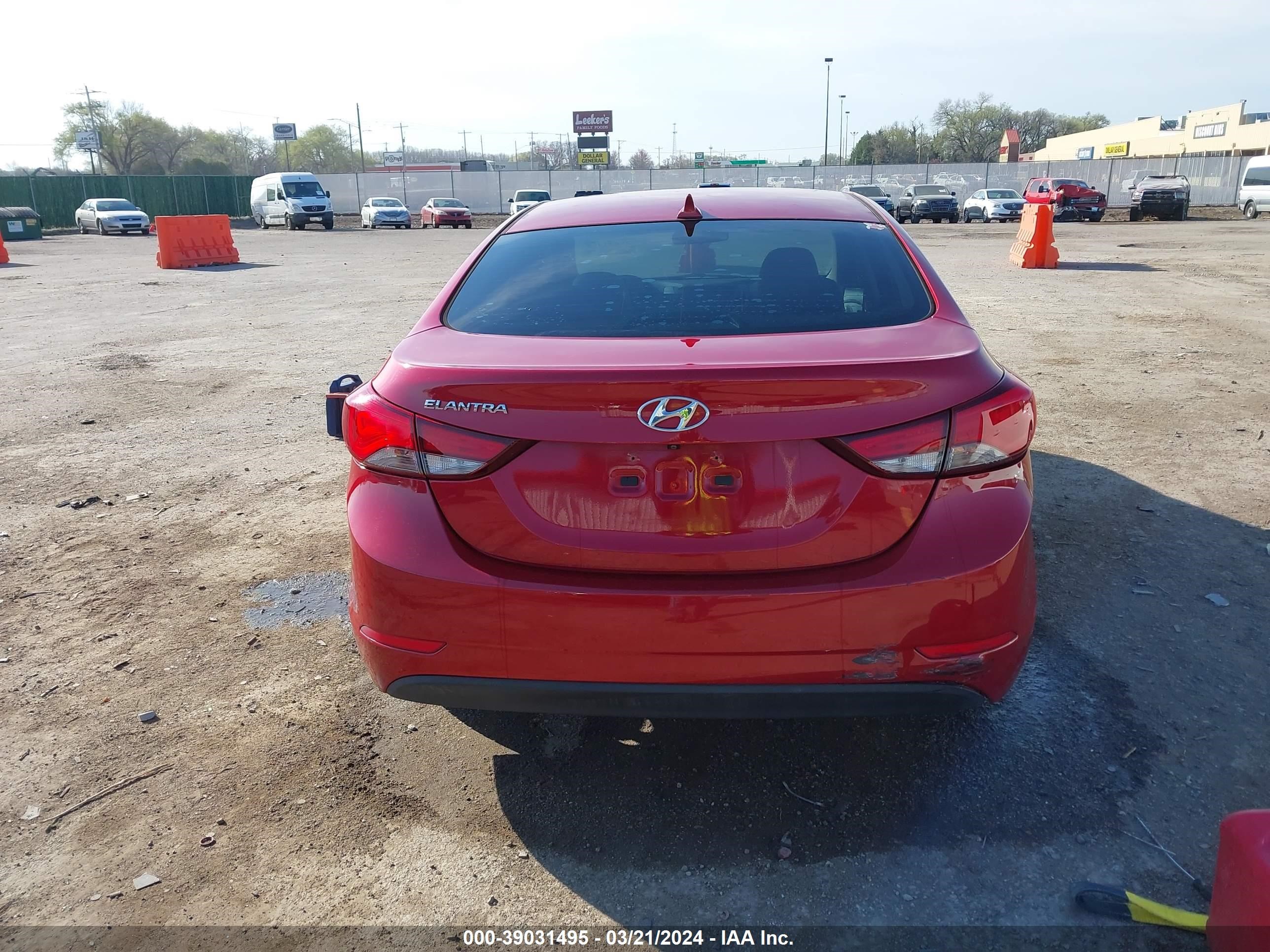 Photo 14 VIN: KMHDH4AE6GU481463 - HYUNDAI ELANTRA 