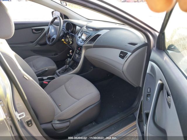 Photo 4 VIN: KMHDH4AE6GU518317 - HYUNDAI ELANTRA 