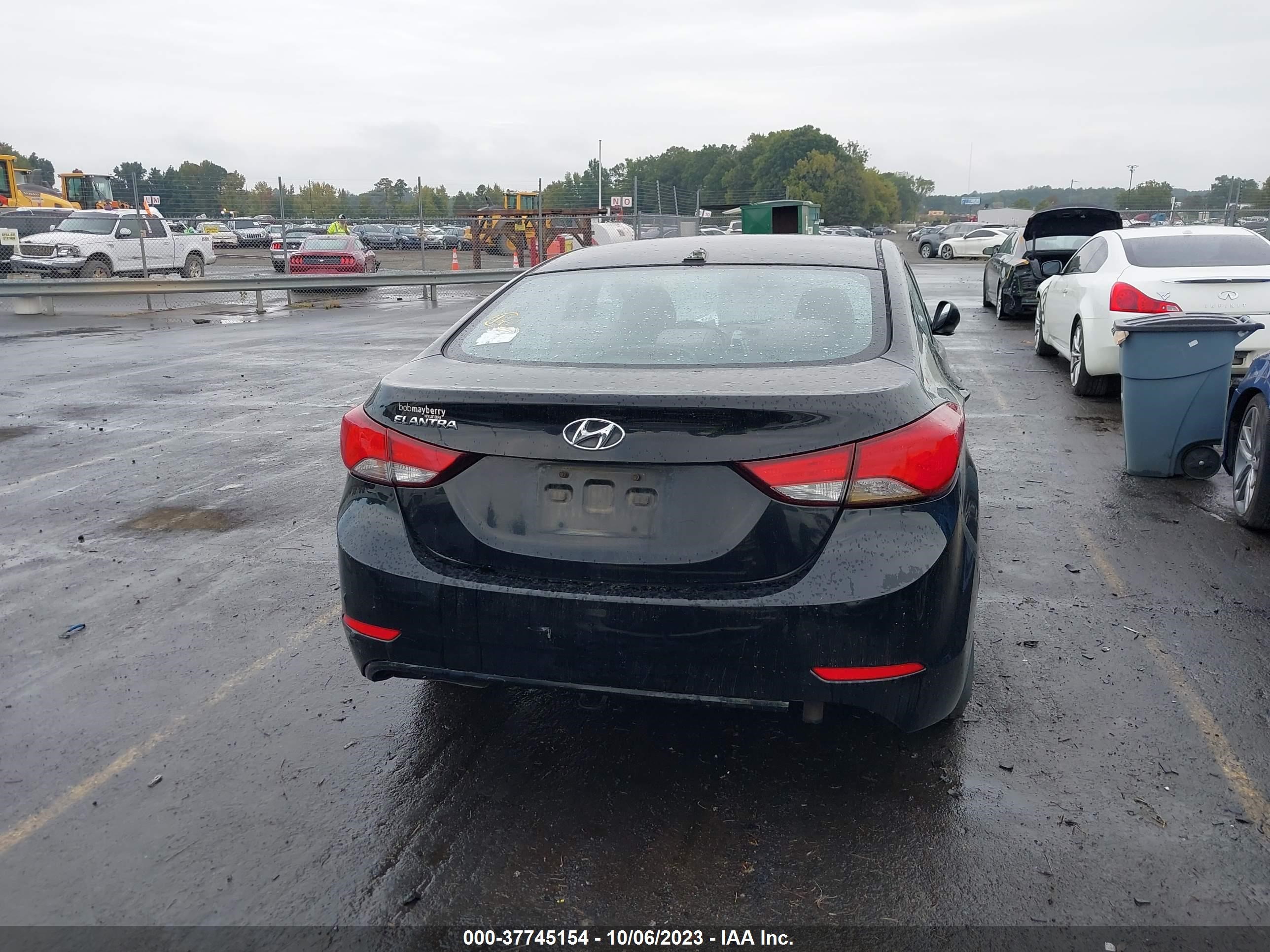 Photo 16 VIN: KMHDH4AE6GU545551 - HYUNDAI ELANTRA 