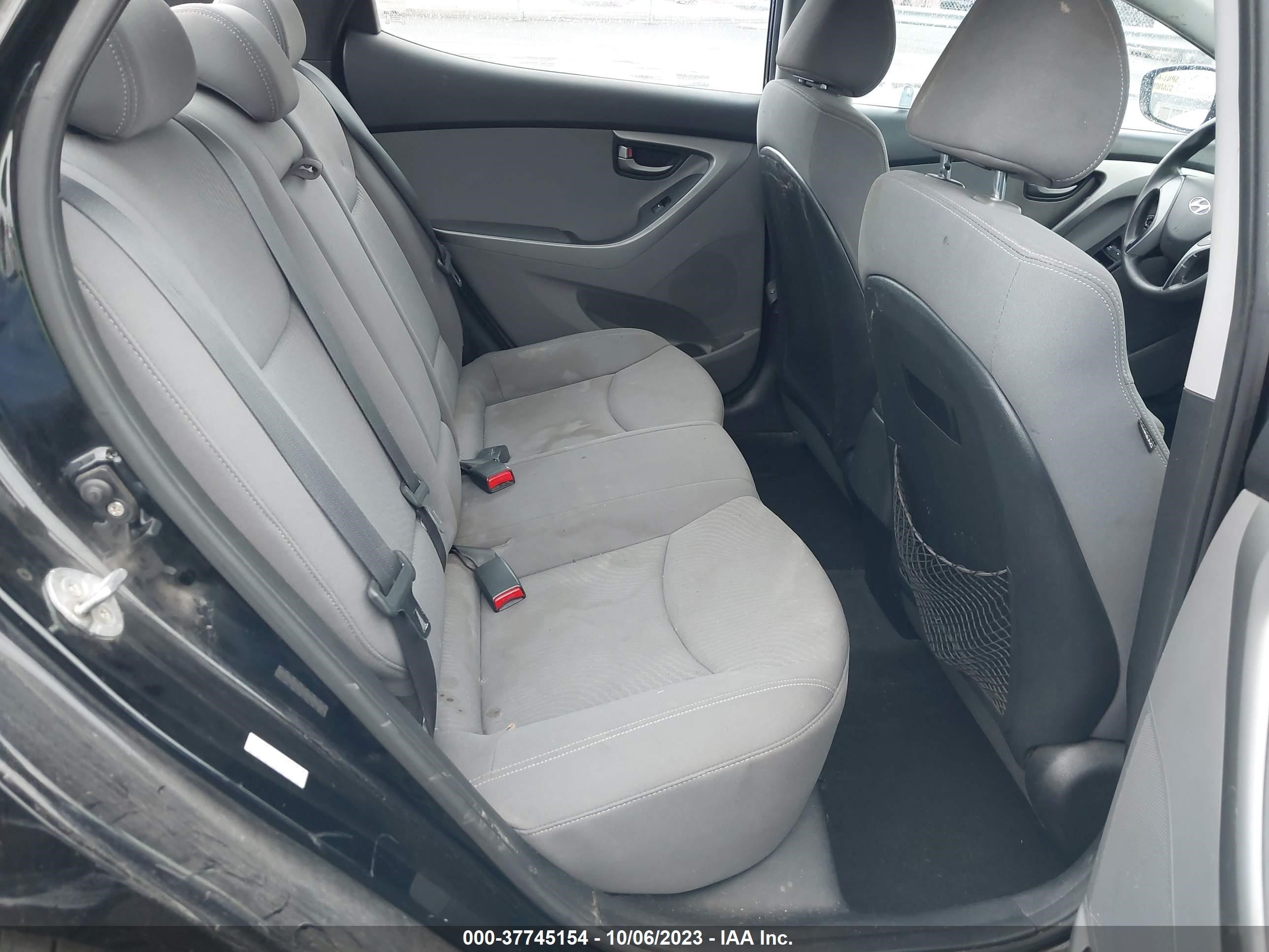 Photo 7 VIN: KMHDH4AE6GU545551 - HYUNDAI ELANTRA 