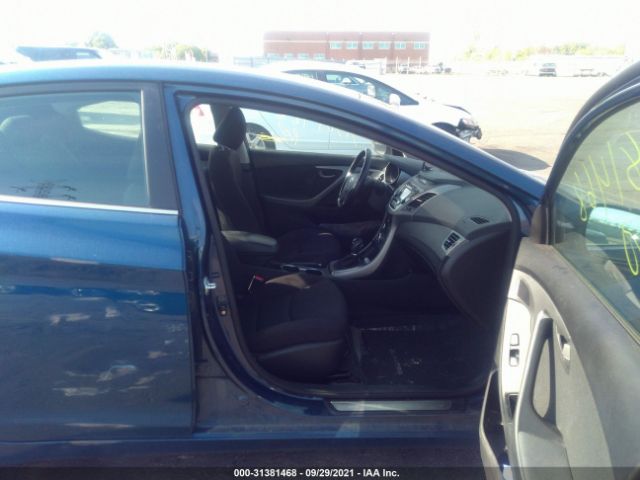 Photo 4 VIN: KMHDH4AE6GU568201 - HYUNDAI ELANTRA 