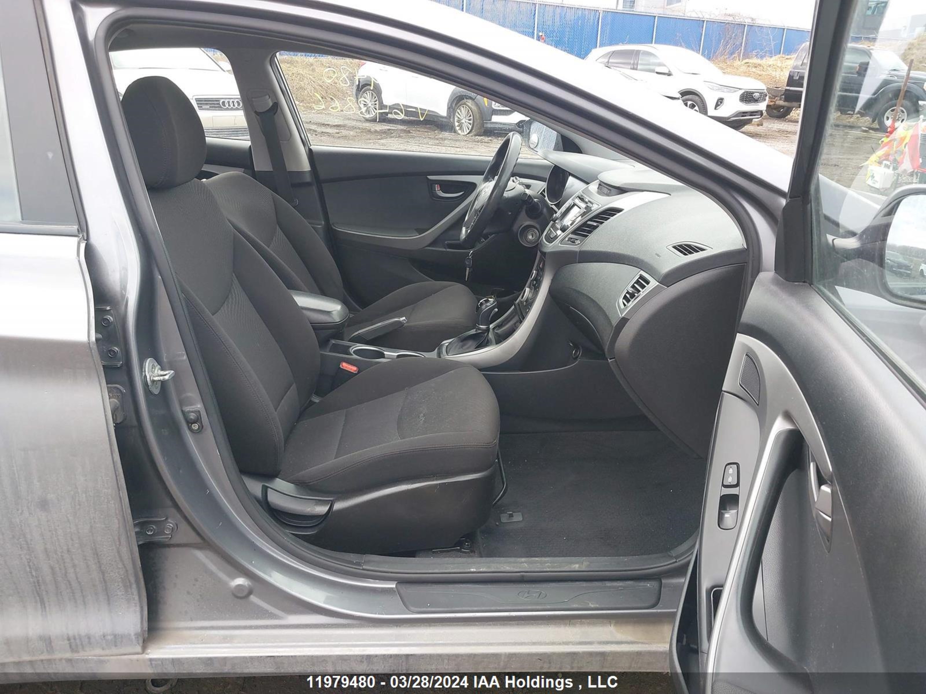 Photo 4 VIN: KMHDH4AE6GU643866 - HYUNDAI ELANTRA 