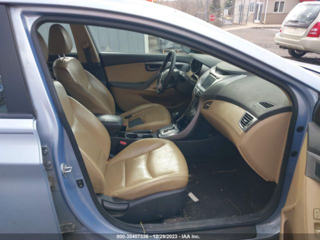 Photo 4 VIN: KMHDH4AE7BU097443 - HYUNDAI ELANTRA 