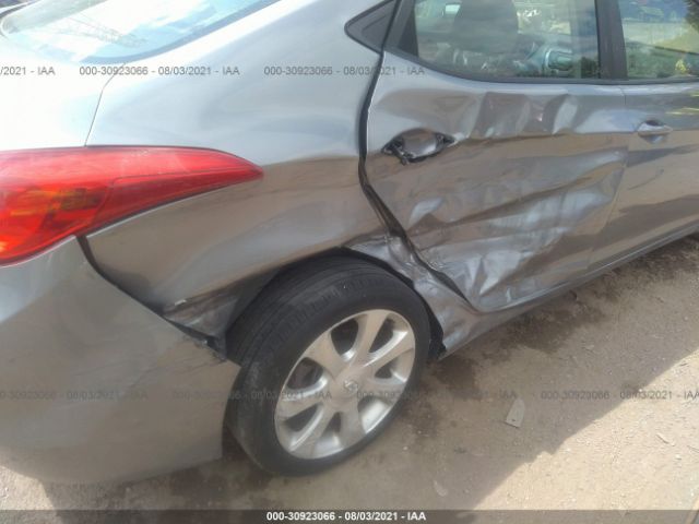 Photo 5 VIN: KMHDH4AE7BU103967 - HYUNDAI ELANTRA 