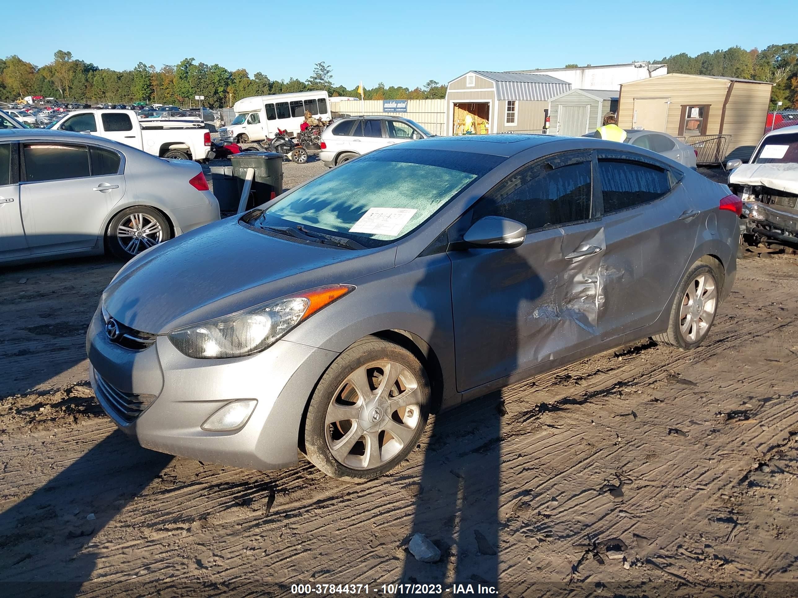 Photo 1 VIN: KMHDH4AE7BU115486 - HYUNDAI ELANTRA 