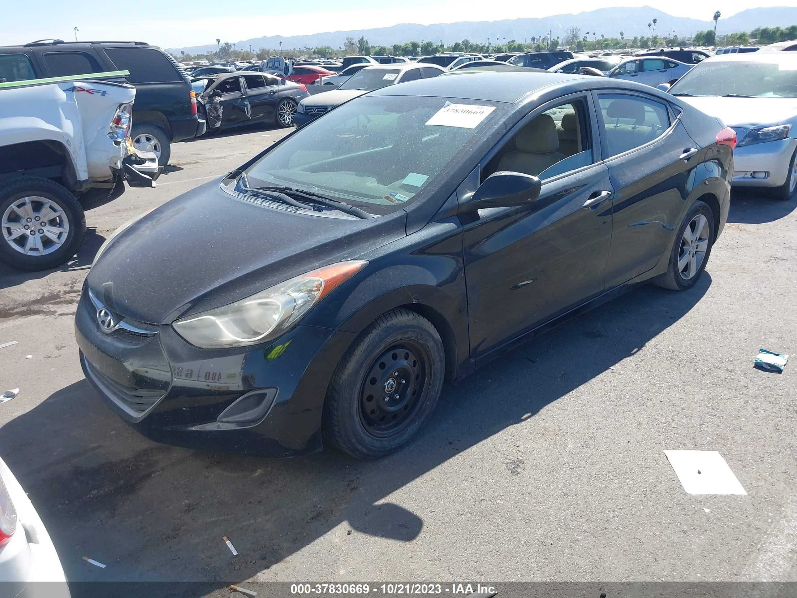 Photo 1 VIN: KMHDH4AE7BU121448 - HYUNDAI ELANTRA 