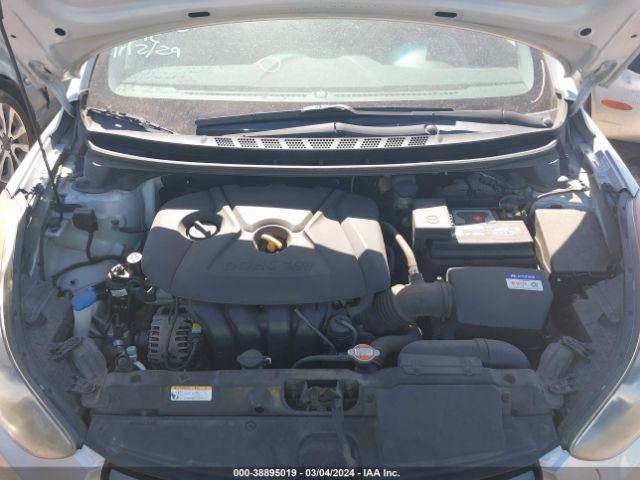 Photo 9 VIN: KMHDH4AE7BU152554 - HYUNDAI ELANTRA 