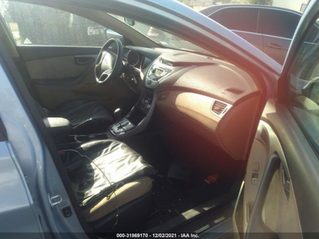 Photo 4 VIN: KMHDH4AE7CU215184 - HYUNDAI ELANTRA 