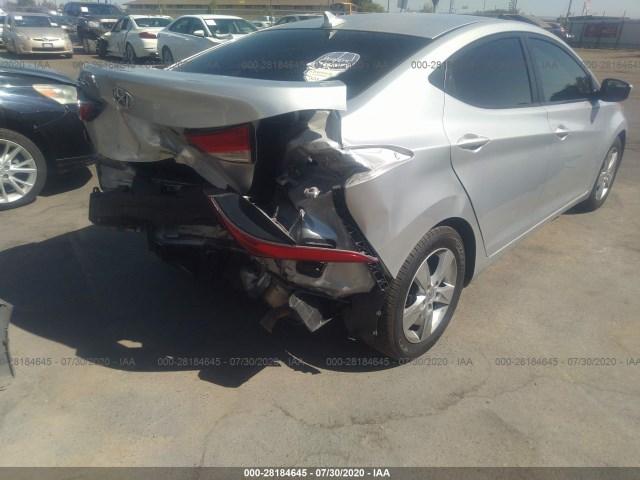 Photo 3 VIN: KMHDH4AE7CU256964 - HYUNDAI ELANTRA 