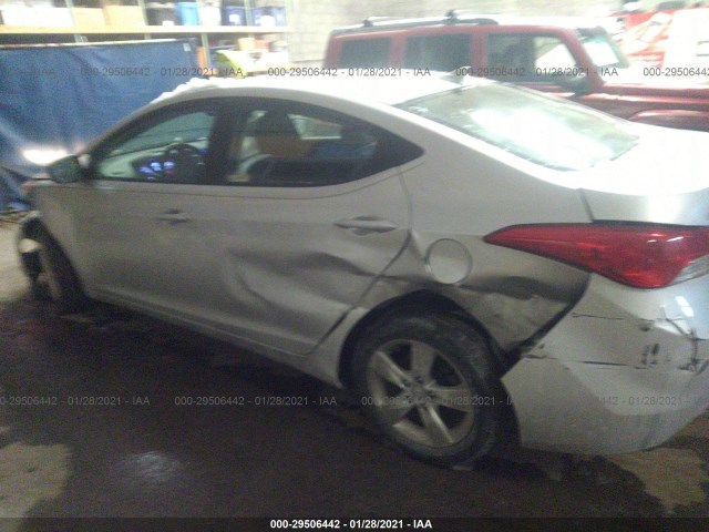 Photo 5 VIN: KMHDH4AE7CU258486 - HYUNDAI ELANTRA 