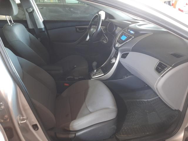 Photo 4 VIN: KMHDH4AE7CU334420 - HYUNDAI ELANTRA 