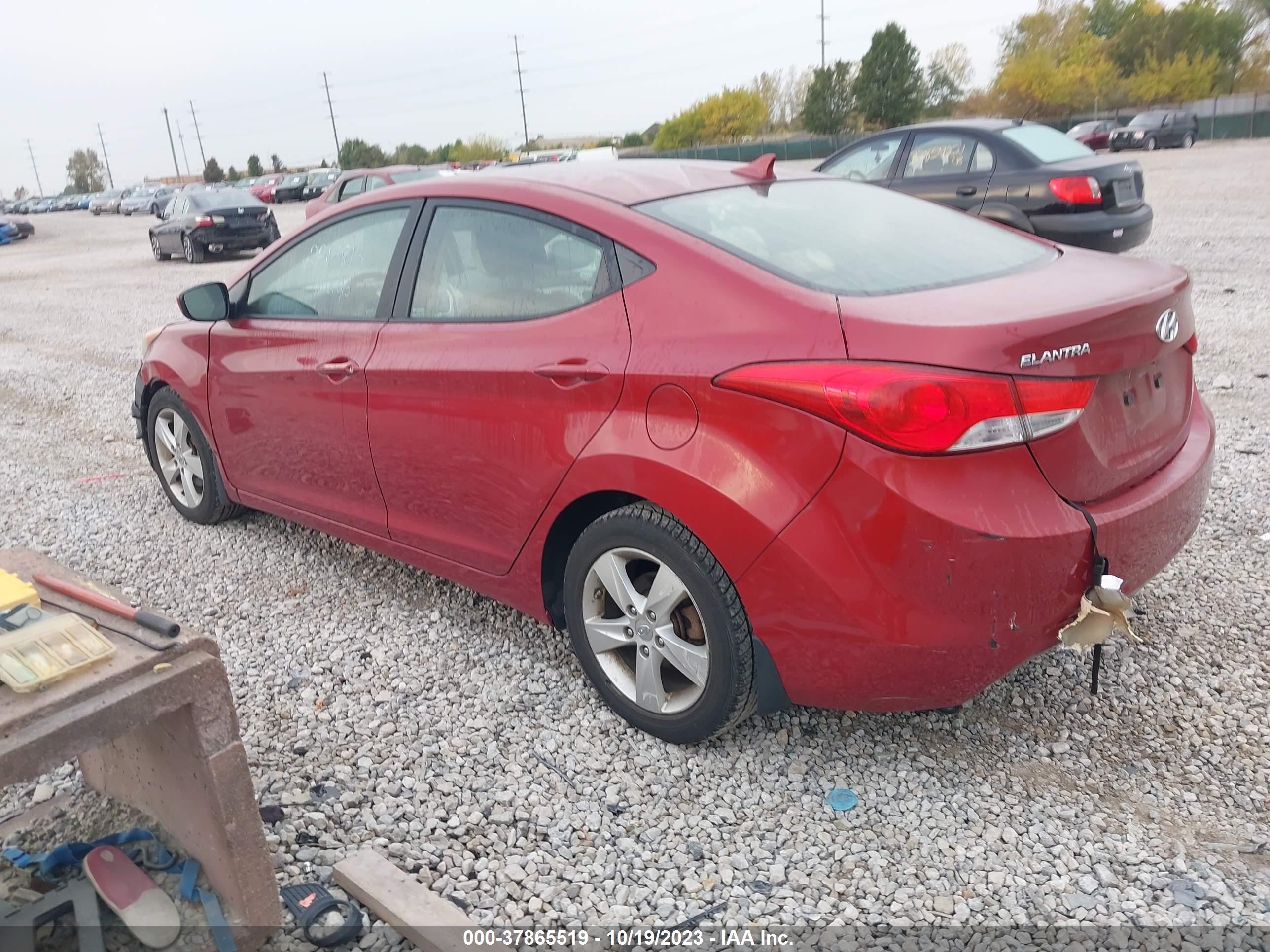 Photo 2 VIN: KMHDH4AE7CU388607 - HYUNDAI ELANTRA 