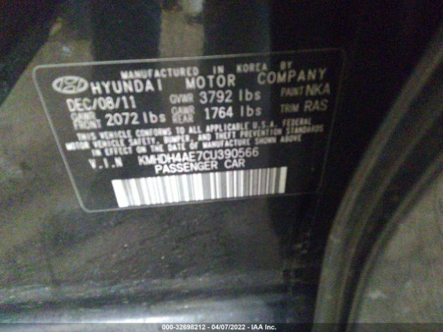 Photo 8 VIN: KMHDH4AE7CU390566 - HYUNDAI ELANTRA 