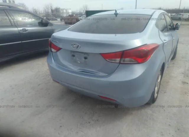 Photo 5 VIN: KMHDH4AE7CU435389 - HYUNDAI ELANTRA 