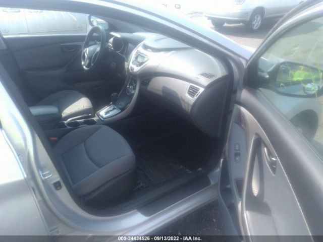 Photo 4 VIN: KMHDH4AE7CU437501 - HYUNDAI ELANTRA 