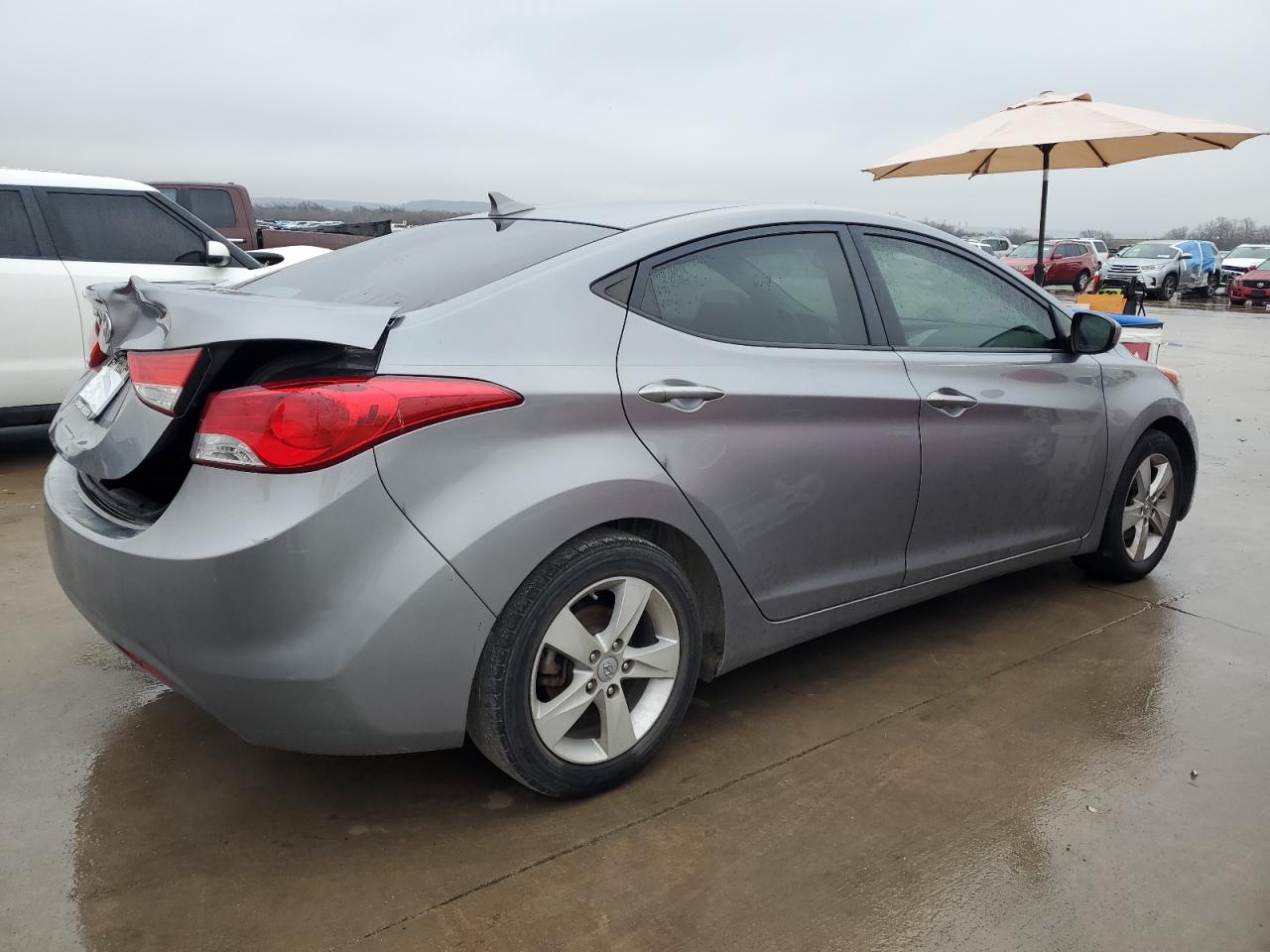 Photo 2 VIN: KMHDH4AE7DU524218 - HYUNDAI ELANTRA 