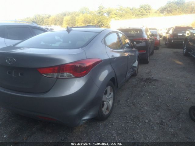 Photo 3 VIN: KMHDH4AE7DU572009 - HYUNDAI ELANTRA 