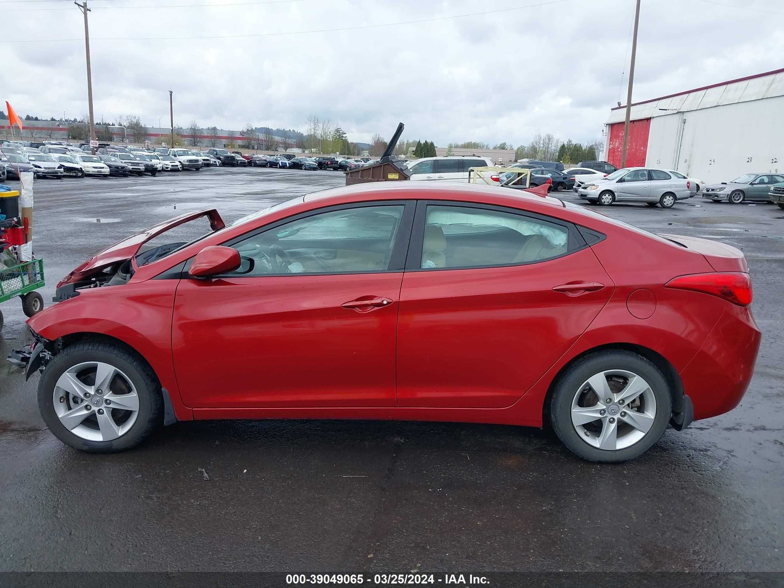 Photo 14 VIN: KMHDH4AE7DU596813 - HYUNDAI ELANTRA 