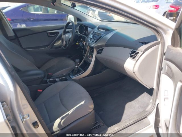 Photo 4 VIN: KMHDH4AE7DU692019 - HYUNDAI ELANTRA 