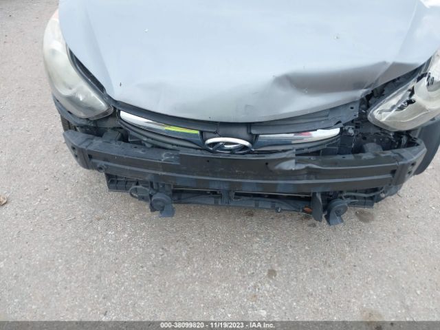 Photo 5 VIN: KMHDH4AE7DU731529 - HYUNDAI ELANTRA 