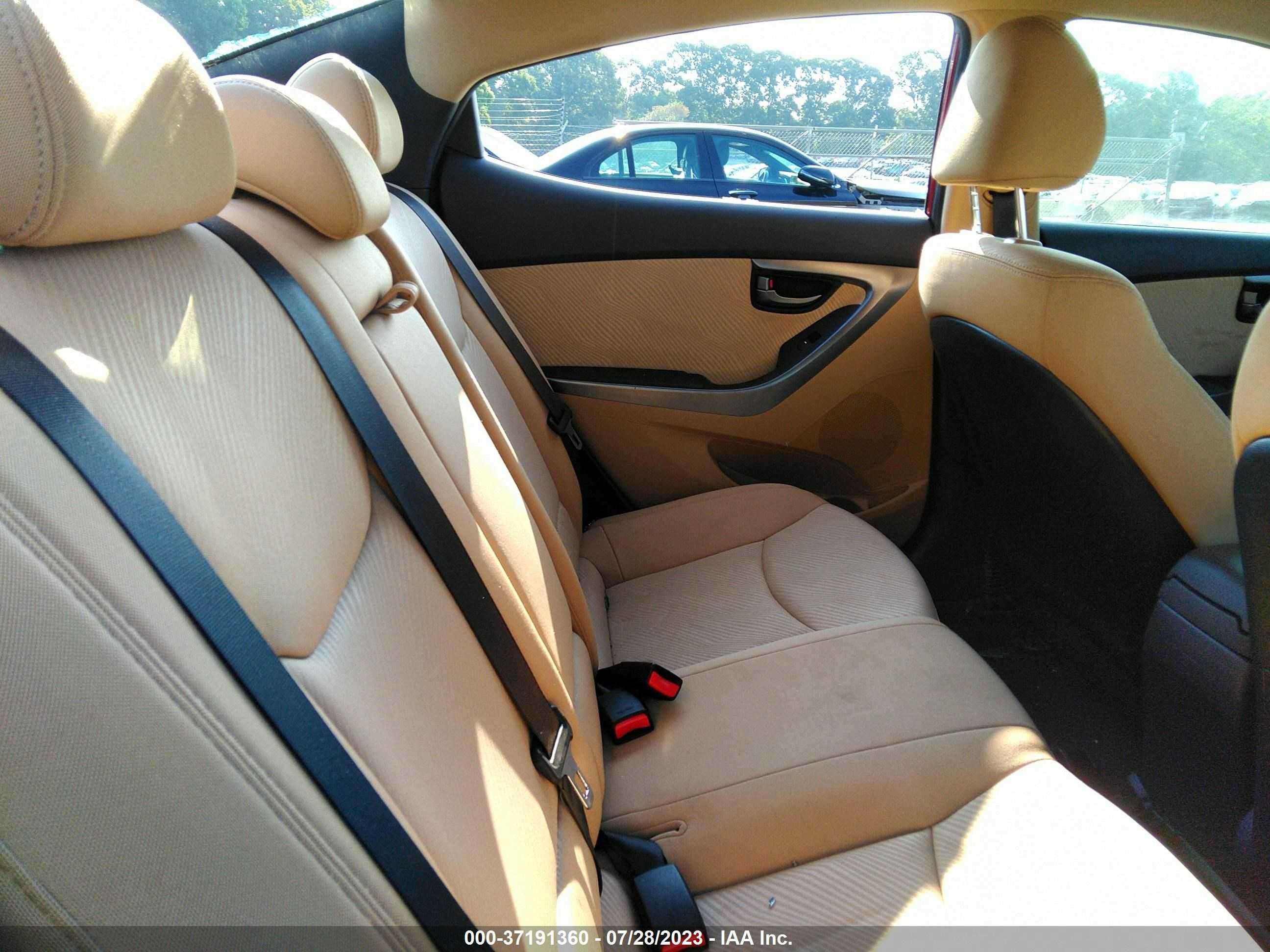 Photo 7 VIN: KMHDH4AE7DU736519 - HYUNDAI ELANTRA 