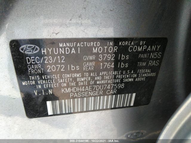 Photo 8 VIN: KMHDH4AE7DU747598 - HYUNDAI ELANTRA 