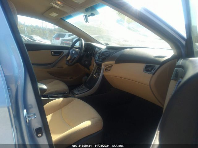 Photo 4 VIN: KMHDH4AE7DU773716 - HYUNDAI ELANTRA 