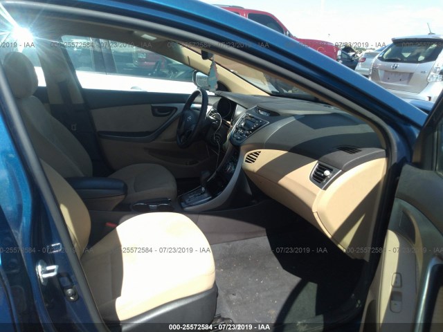 Photo 4 VIN: KMHDH4AE7DU948563 - HYUNDAI ELANTRA 