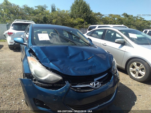 Photo 5 VIN: KMHDH4AE7DU948563 - HYUNDAI ELANTRA 